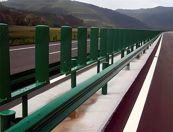 丰满三波护栏板在高速公路的应用